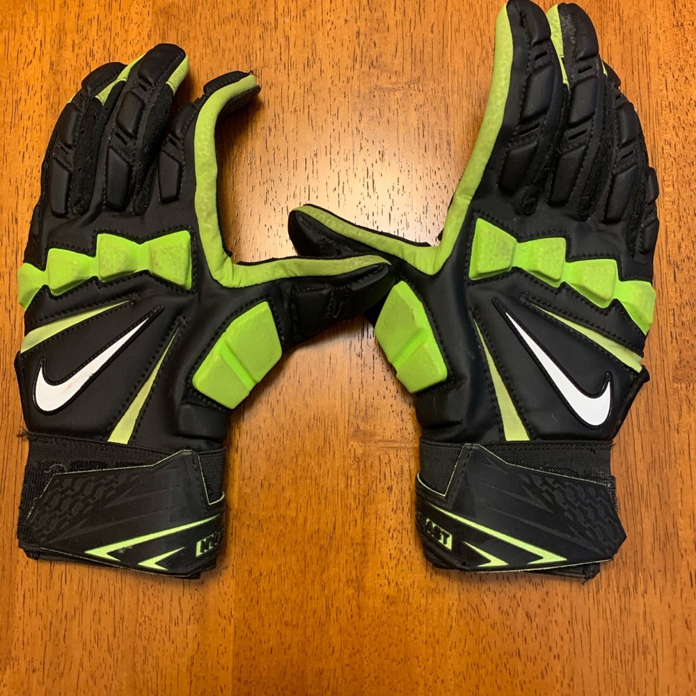 Nike Hypebeast Football Gloves